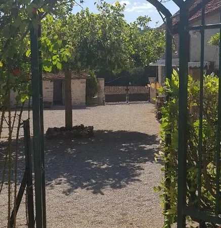 De Sauvagnac Dans Le Lot Casa vacanze *