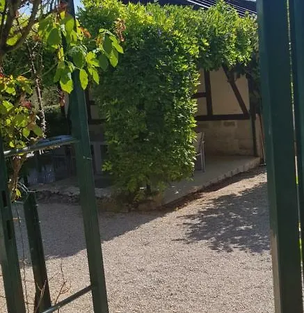 Hébergement de vacances De Sauvagnac Dans Le Lot Dorval